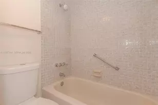 1100 Colony Point Cir, Pembroke Pines, FL 33026 - Photo 18