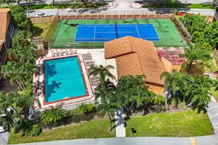 8033 NW 29th St, Sunrise, FL 33322 - Photo 4