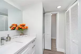 802 NW 87th Ave, Miami, FL 33172 - Photo 20
