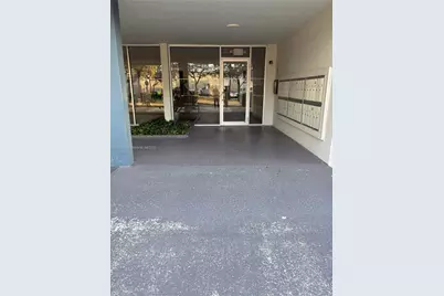 30 E 39th St #325, Hialeah, FL 33013 - Photo 2