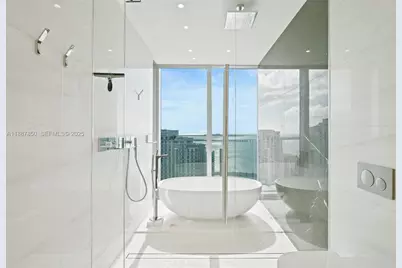 300 Biscayne Blvd Way #3701, Miami, FL 33131 - Photo 18