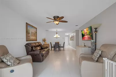 8809 Belle Aire Dr #8809, Boca Raton, FL 33433 - Photo 6