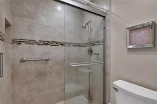 8809 Belle Aire Dr, Boca Raton, FL 33433 - Photo 16