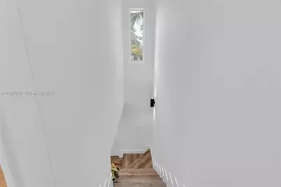 3067 Center St #17, Miami, FL 33133 - Photo 10