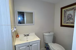 9204 NW 49th Pl, Sunrise, FL 33351 - Photo 8