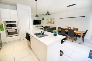 6320 NW 104th Path, Doral, FL 33178 - Photo 12