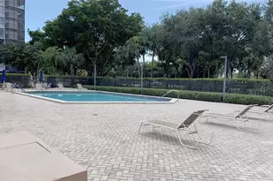 3301 N Country Club Dr, Aventura, FL 33180 - Photo 22