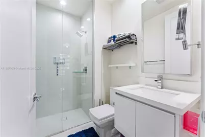 10354 NW 64th St, Doral, FL 33178 - Photo 6