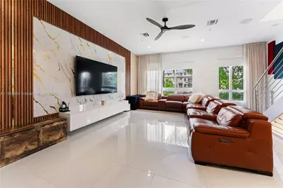 10354 NW 64th St, Doral, FL 33178 - Photo 10