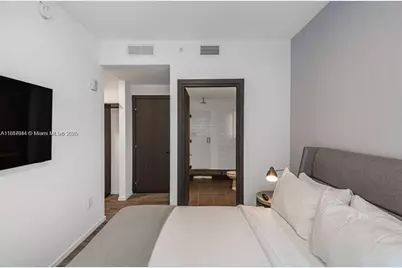 398 NE 5th St #1518, Miami, FL 33132 - Photo 16