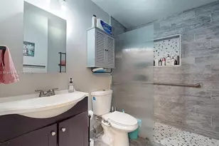 18475 SW 204th St, Miami, FL 33187 - Photo 16