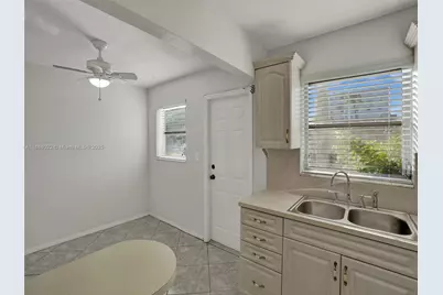 5112 Hollywood Blvd #7, Hollywood, FL 33021 - Photo 18