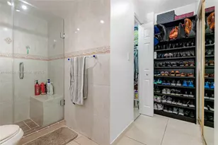 7135 Collins Ave, Miami Beach, FL 33141 - Photo 22