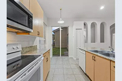 2247 Portofino Ave, Homestead, FL 33033 - Photo 14