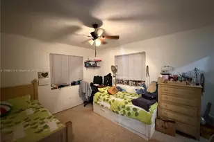 810 NW 24th Ct, Miami, FL 33125 - Photo 28