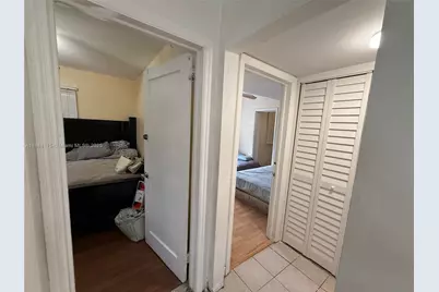 810 NW 24th Ct, Miami, FL 33125 - Photo 18