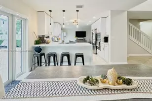 10620 SW 67th St, Miami, FL 33173 - Photo 8