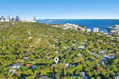 2803 Crystal Ct, Coconut Grove, FL 33133 - Photo 2