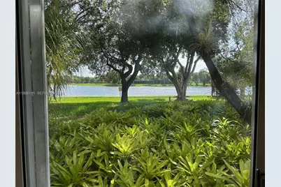 10889 SW 149th Pl, Miami, FL 33196 - Photo 4