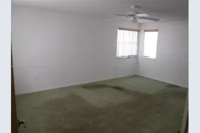 10889 SW 149th Pl, Miami, FL 33196 - Photo 32