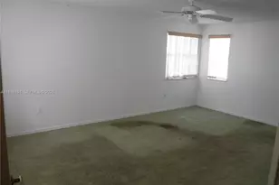 10889 SW 149th Pl, Miami, FL 33196 - Photo 32