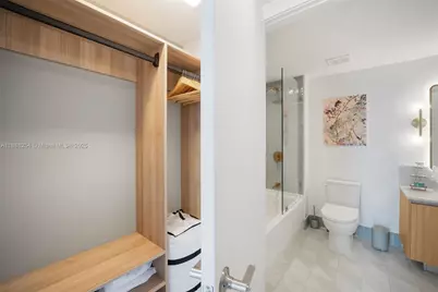 159 NE 6th St #2607, Miami, FL 33132 - Photo 14
