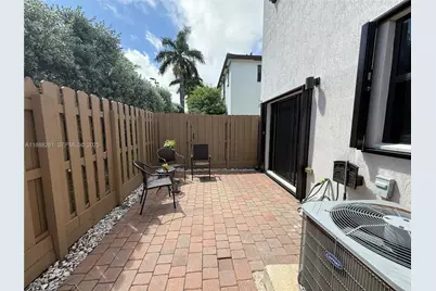 400 NE 208th Ter #400, Miami, FL 33179 - Photo 44