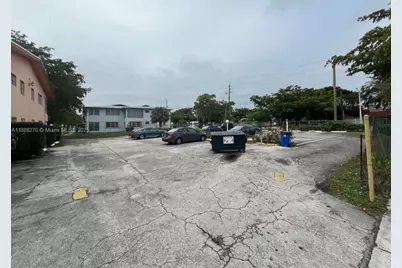 19080 NE 3rd Ct #312, Miami, FL 33179 - Photo 4