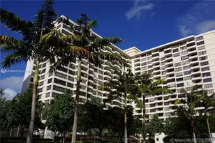600 Three Islands Boulevard, Hallandale Beach, FL 33009 - Photo 22