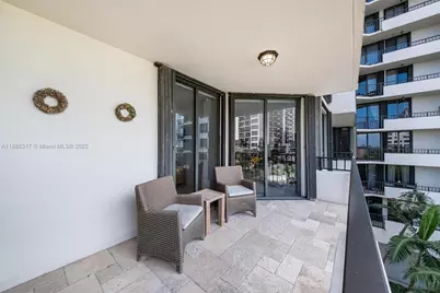 520 Brickell Key Dr #A710, Miami, FL 33131 - Photo 4