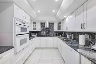 520 Brickell Key Dr, Miami, FL 33131 - Photo 16