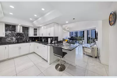 520 Brickell Key Dr #A710, Miami, FL 33131 - Photo 18