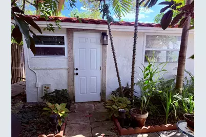 10901 NE 3rd Ave, Miami, FL 33161 - Photo 22