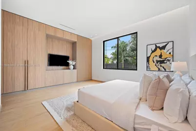 270 NE 46th St, Miami, FL 33137 - Photo 18