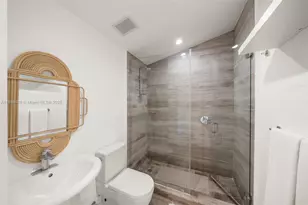 90 S Prospect Dr, Coral Gables, FL 33133 - Photo 28