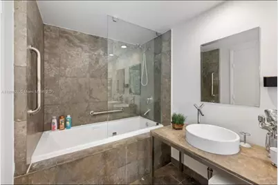 485 Brickell Ave #3707, Miami, FL 33131 - Photo 10