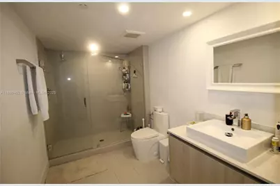 13800 Highland Dr #510, North Miami Beach, FL 33181 - Photo 2