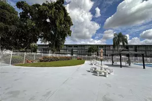 1200 Hillcrest Ct, Hollywood, FL 33021 - Photo 26