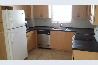 2750 NE 183rd St #2305, Aventura, FL 33160 - Photo 10