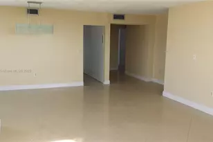 2750 NE 183rd St, Aventura, FL 33160 - Photo 14