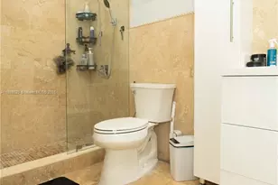 298 E 3rd St, Hialeah, FL 33010 - Photo 36