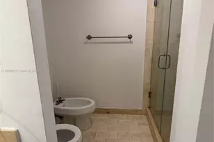 1717 N Bayshore Dr, Miami, FL 33132 - Photo 16