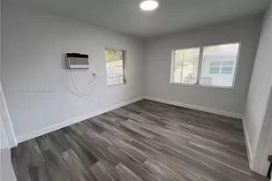 962 NW 6th St, Miami, FL 33136 - Photo 10