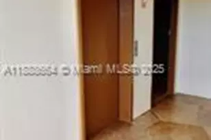 198 E Mansfield E, Boca Raton, FL 33434 - Photo 2