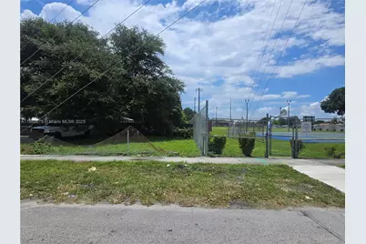 8200 NW 23rd Ave, Miami, FL 33147 - Photo 6