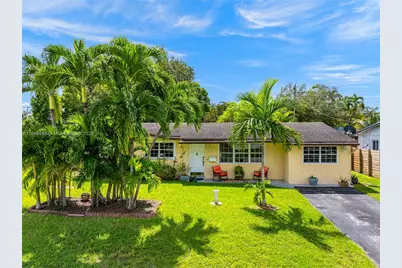 9710 SW 74th St, Miami, FL 33173 - Photo 2