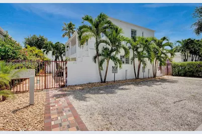 570 NE 68th St #5, Miami, FL 33138 - Photo 12