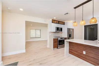 625 Miller Dr, Miami Springs, FL 33166 - Photo 12