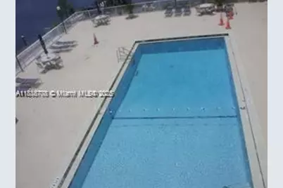 111 Golden Isles Dr #D10, Hallandale Beach, FL 33009 - Photo 10