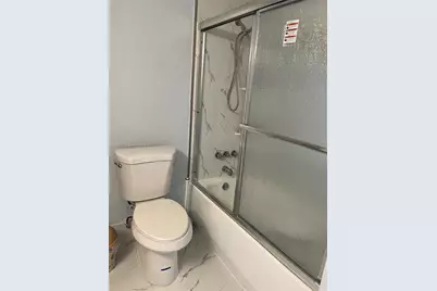 111 Golden Isles Dr #D10, Hallandale Beach, FL 33009 - Photo 22